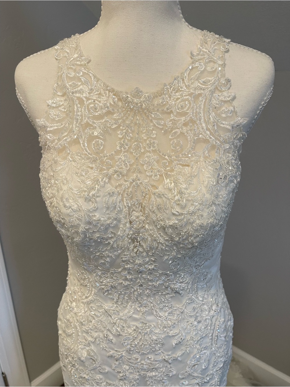 Wedding dress! Brand new Kenneth Winston wedding dress! It’s a size 8 in ivory! - Picture 7 of 16